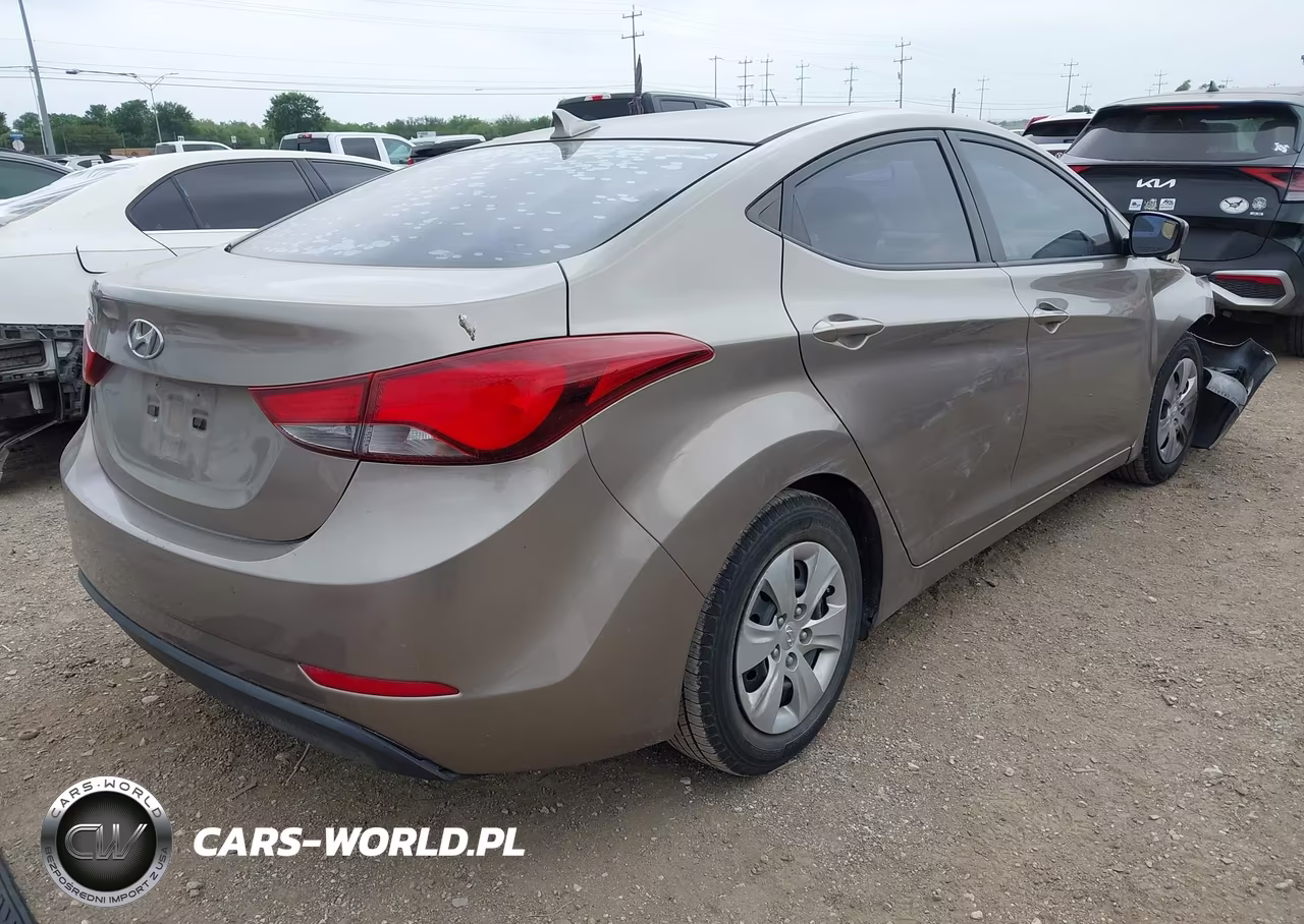 2016 Hyundai Elantra Se VIN:5NPDH4AE5GH664299 - 4