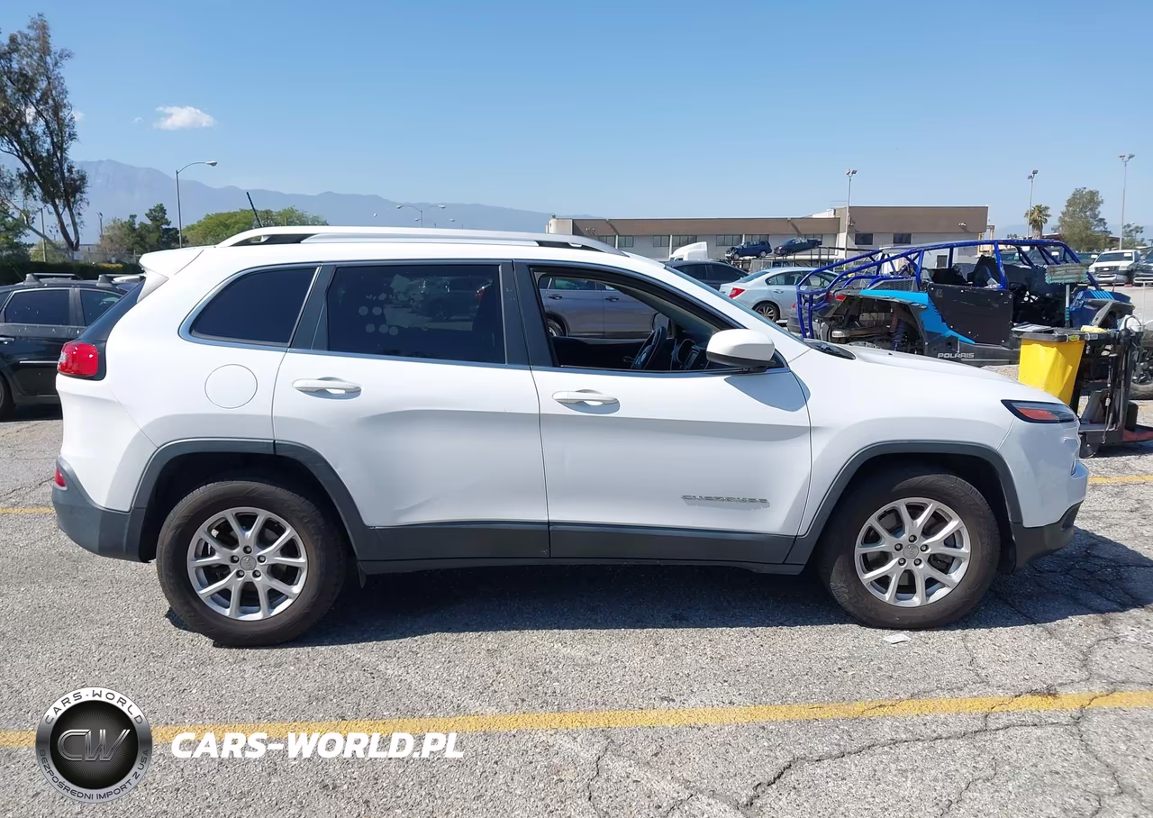2018 Jeep Cherokee Latitude Fwd VIN:1C4PJLCB2JD524321 - 13