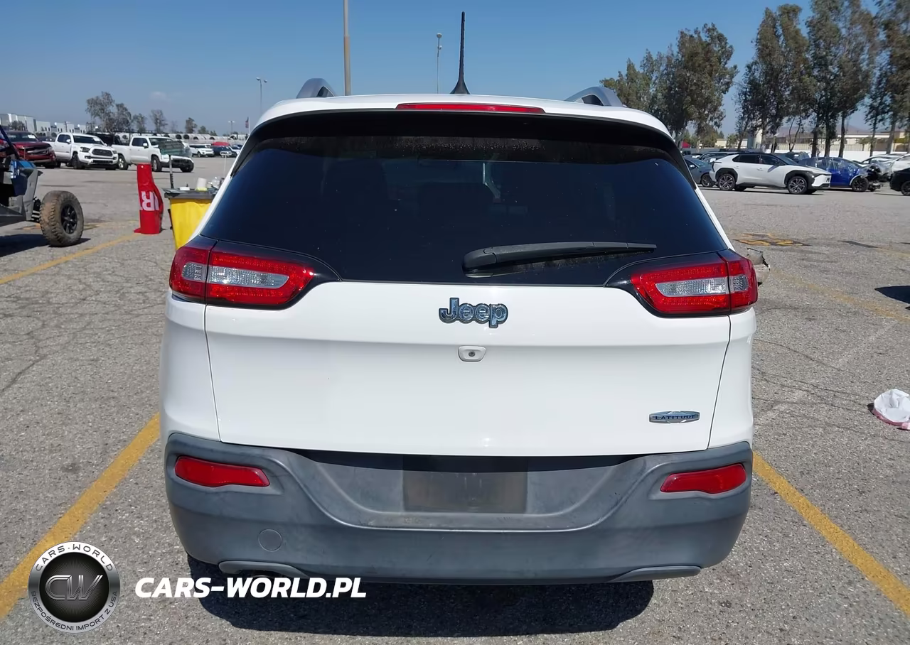 2018 Jeep Cherokee Latitude Fwd VIN:1C4PJLCB2JD524321 - 16