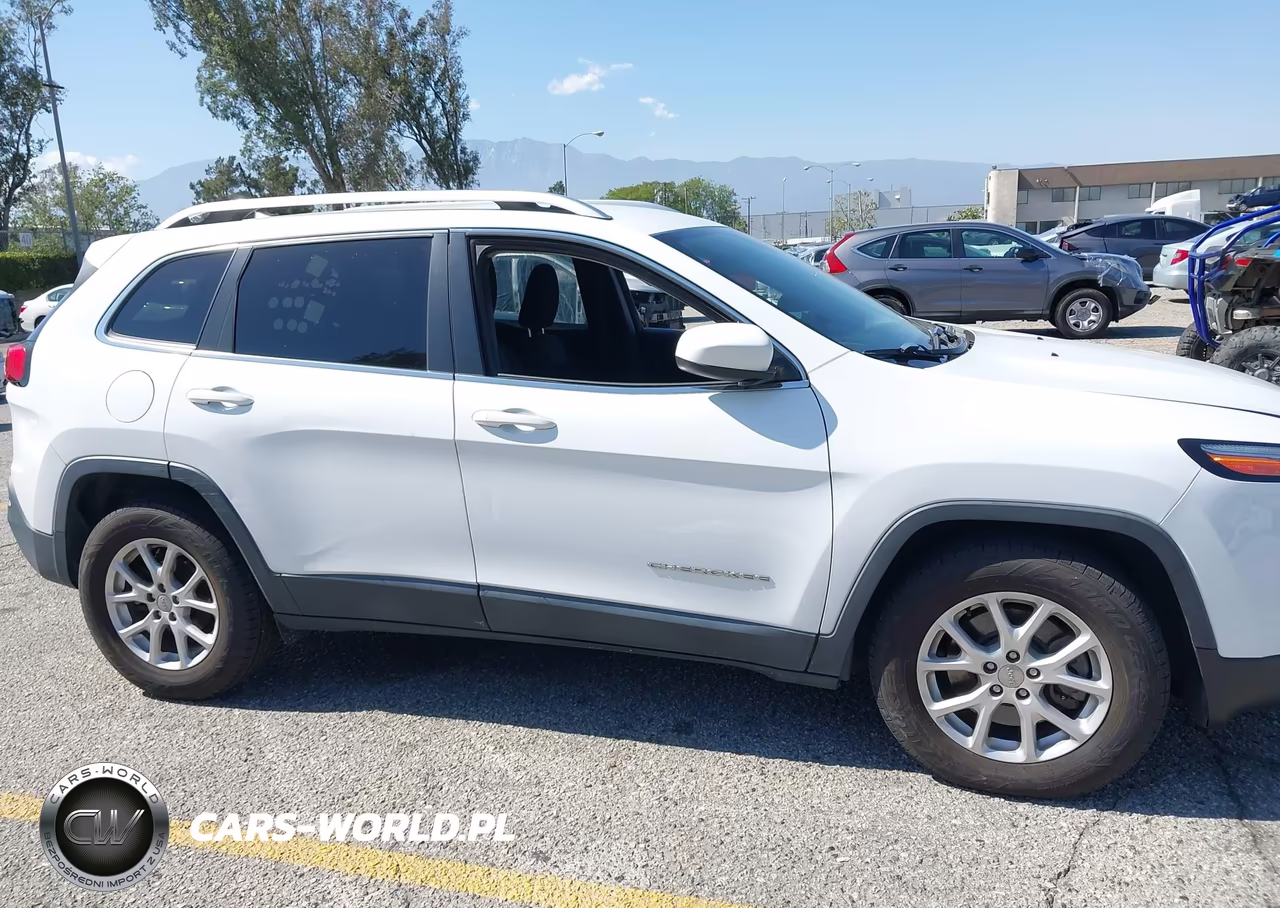 2018 Jeep Cherokee Latitude Fwd VIN:1C4PJLCB2JD524321 - 6