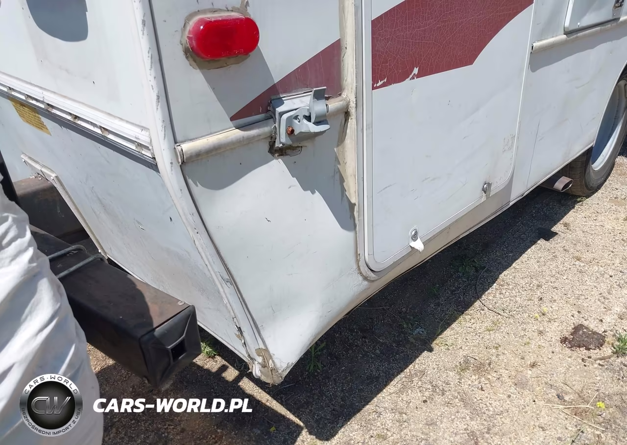 2005 Ford E-450 Cutaway Standard VIN:1FDXE45S45HA01268 - 21