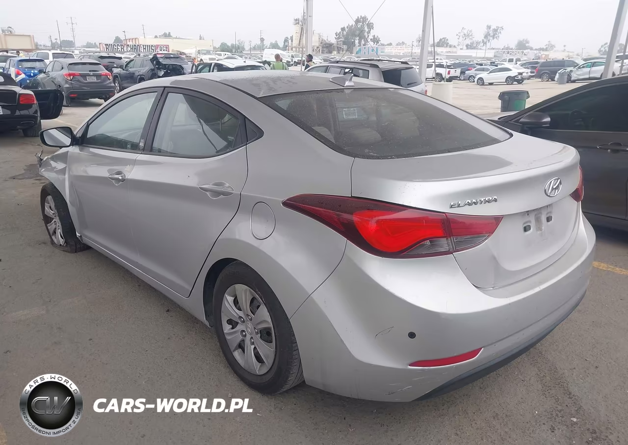2016 Hyundai Elantra Se VIN:5NPDH4AE6GH706284 - 3