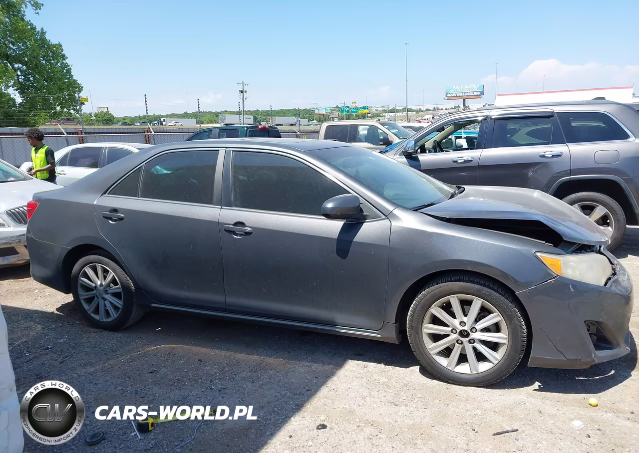 2013 Toyota Camry Xle VIN:4T4BF1FKXDR296537 - 13