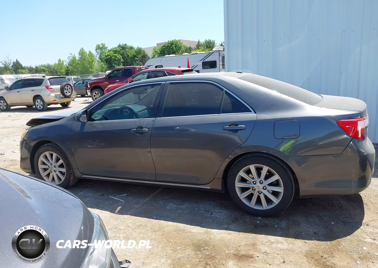 2013 Toyota Camry Xle VIN:4T4BF1FKXDR296537 - 14