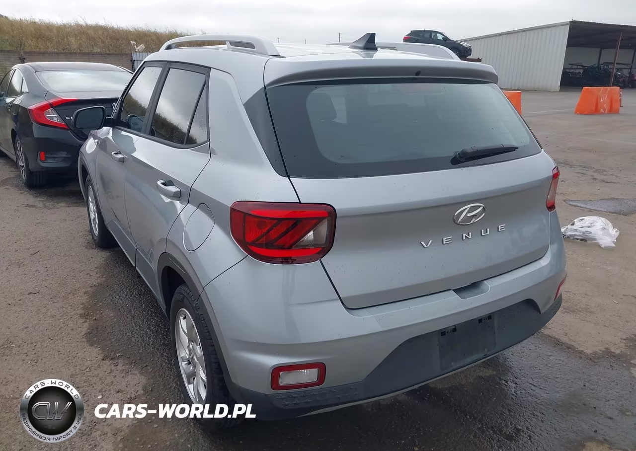 2020 Hyundai Venue Sel VIN:KMHRC8A39LU026448 - 3