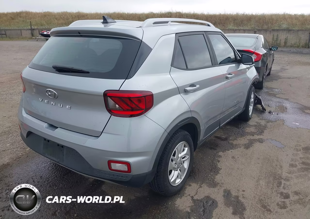 2020 Hyundai Venue Sel VIN:KMHRC8A39LU026448 - 4