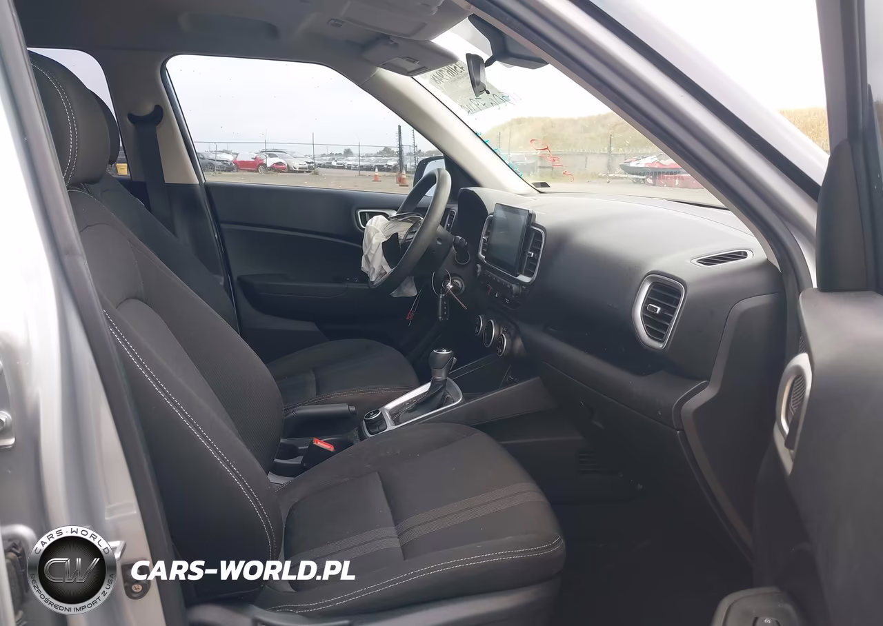 2020 Hyundai Venue Sel VIN:KMHRC8A39LU026448 - 5