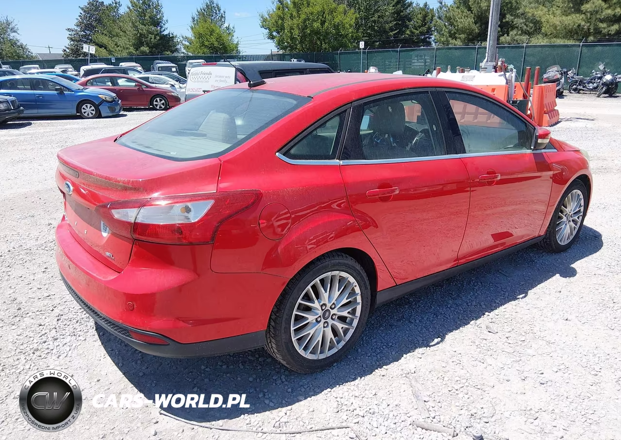 2012 Ford Focus Sel VIN:1FAHP3H28CL333979 - 4