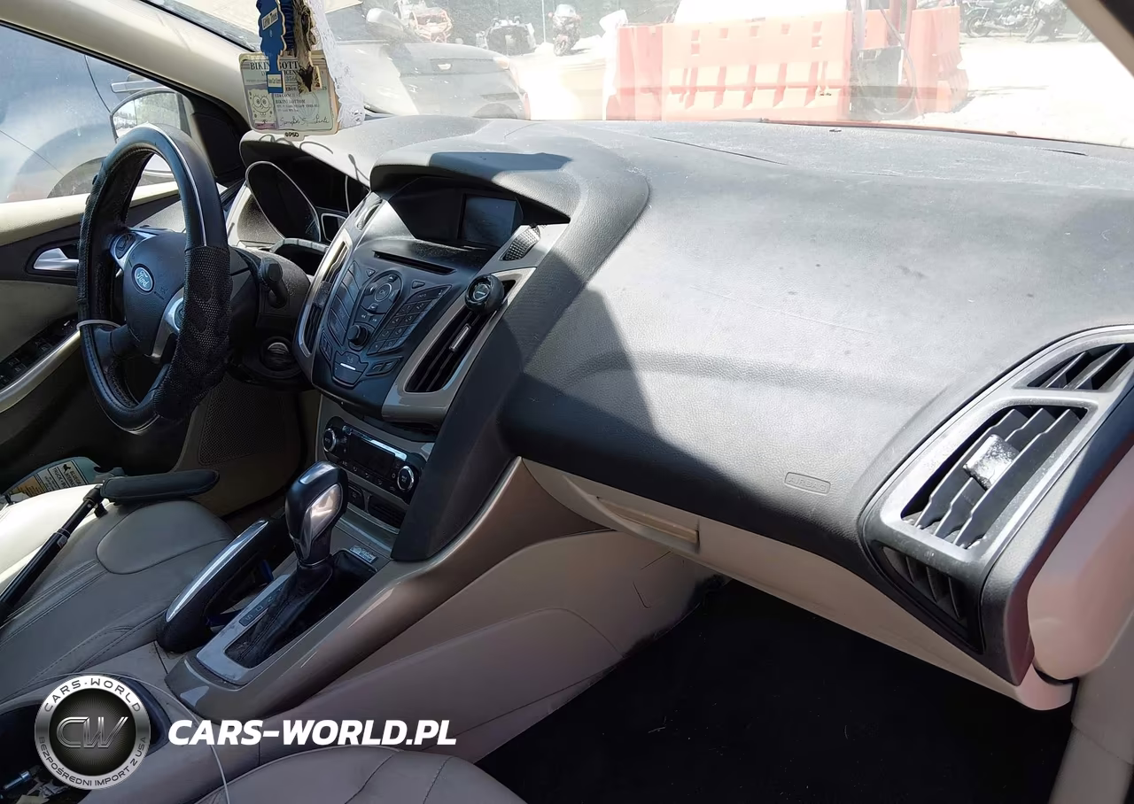 2012 Ford Focus Sel VIN:1FAHP3H28CL333979 - 5