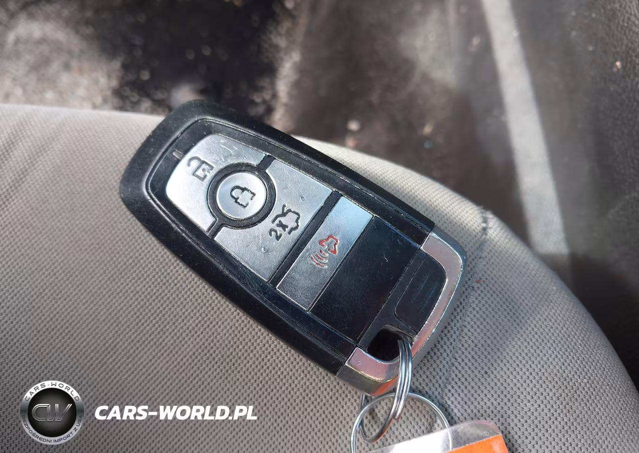 2020 Ford Fusion S VIN:3FA6P0G75LR162824 - 11