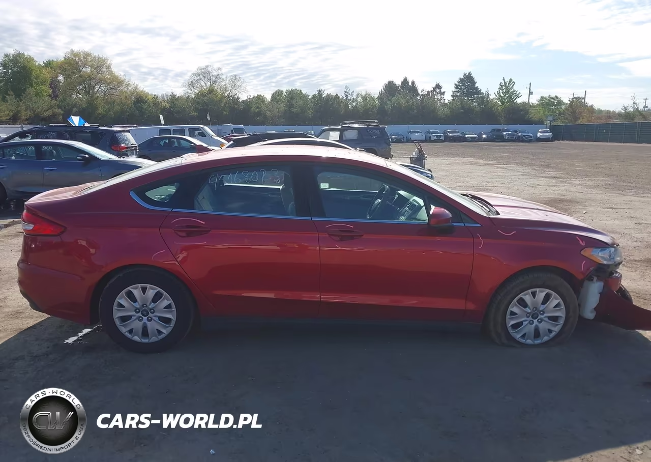 2020 Ford Fusion S VIN:3FA6P0G75LR162824 - 14