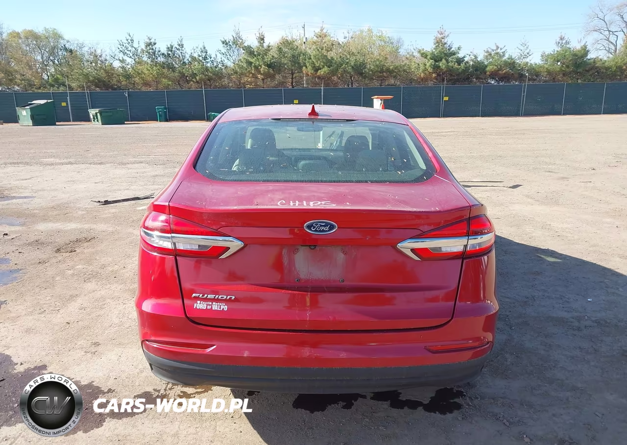 2020 Ford Fusion S VIN:3FA6P0G75LR162824 - 17