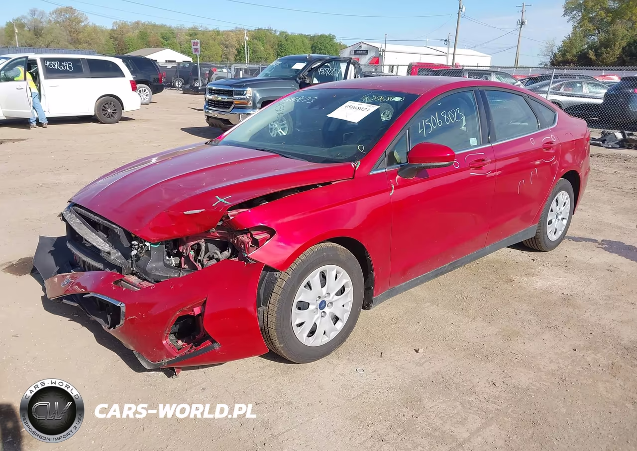 2020 Ford Fusion S VIN:3FA6P0G75LR162824 - 2