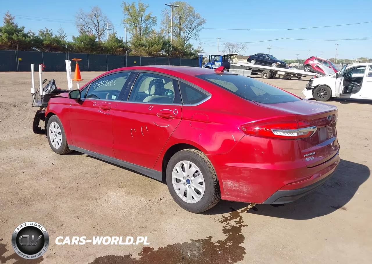 2020 Ford Fusion S VIN:3FA6P0G75LR162824 - 3