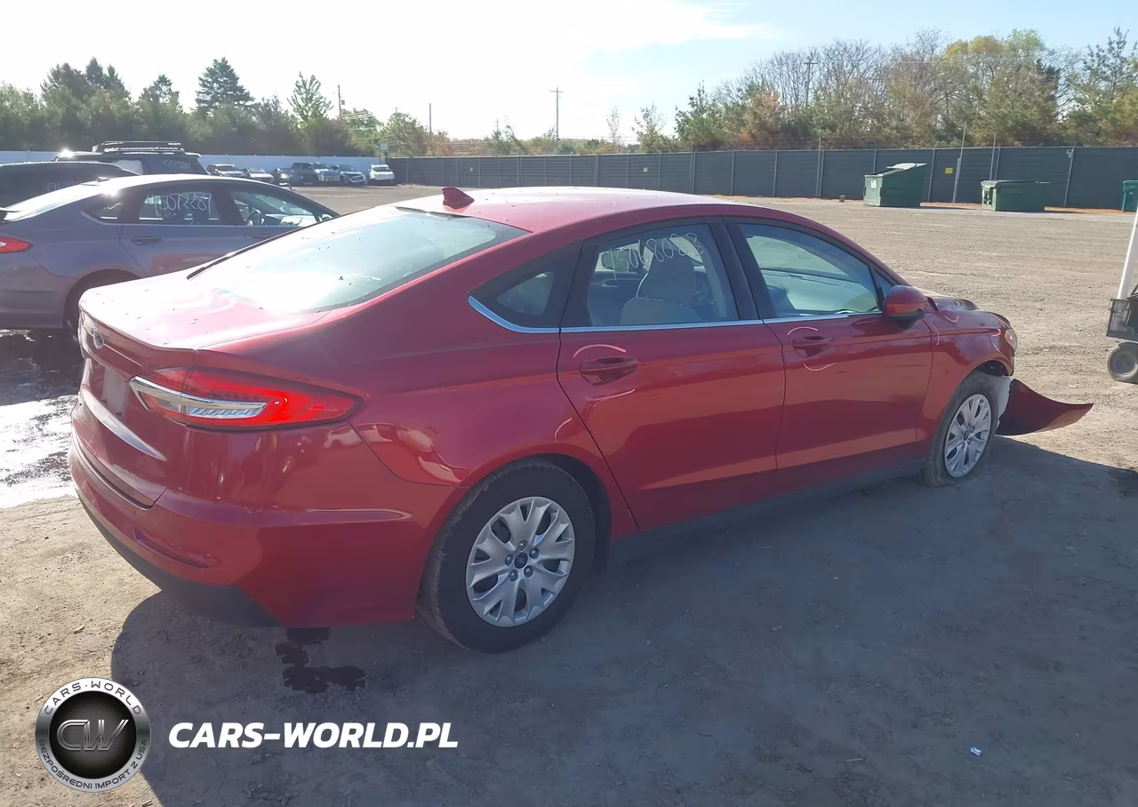 2020 Ford Fusion S VIN:3FA6P0G75LR162824 - 4
