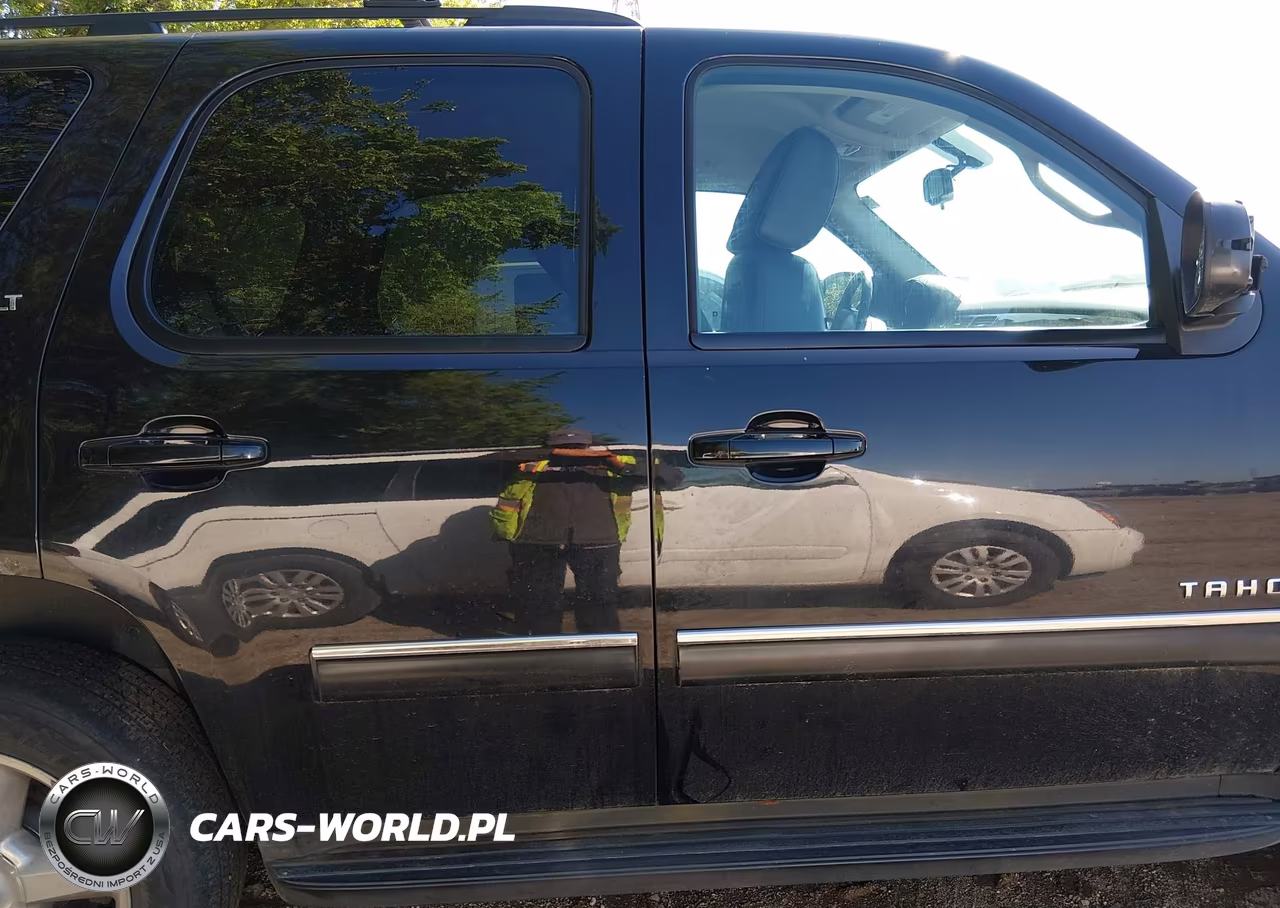 2010 Chevrolet Tahoe Lt VIN:1GNUKBE08AR205442 - 13