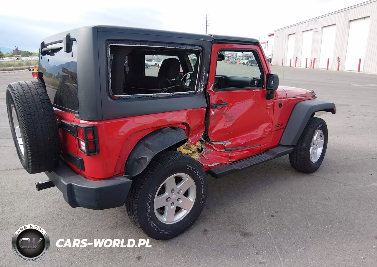 2013 Jeep Wrangler Sport VIN:1C4AJWAGXDL677562 - 4