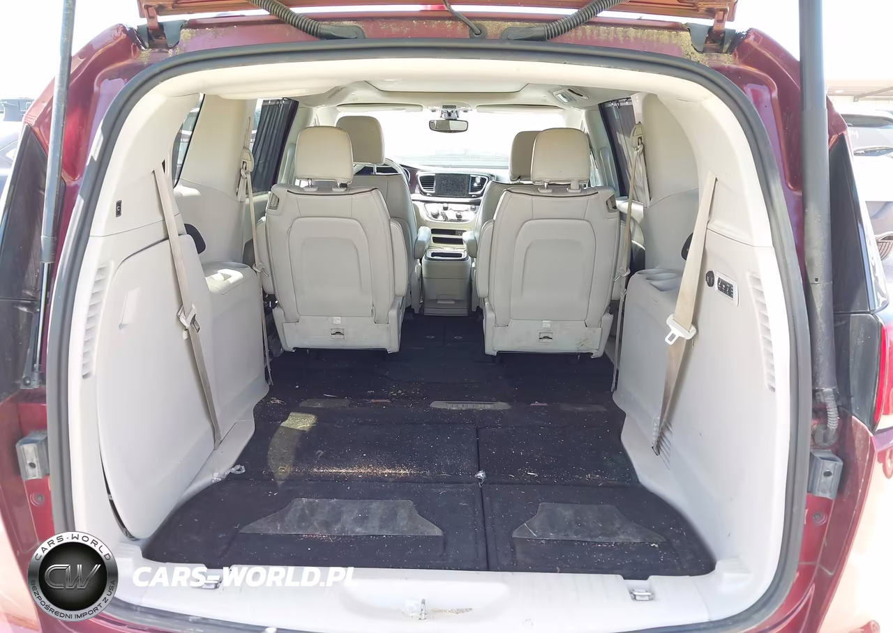 2020 Chrysler Pacifica Limited VIN:2C4RC1GG6LR275857 - 17
