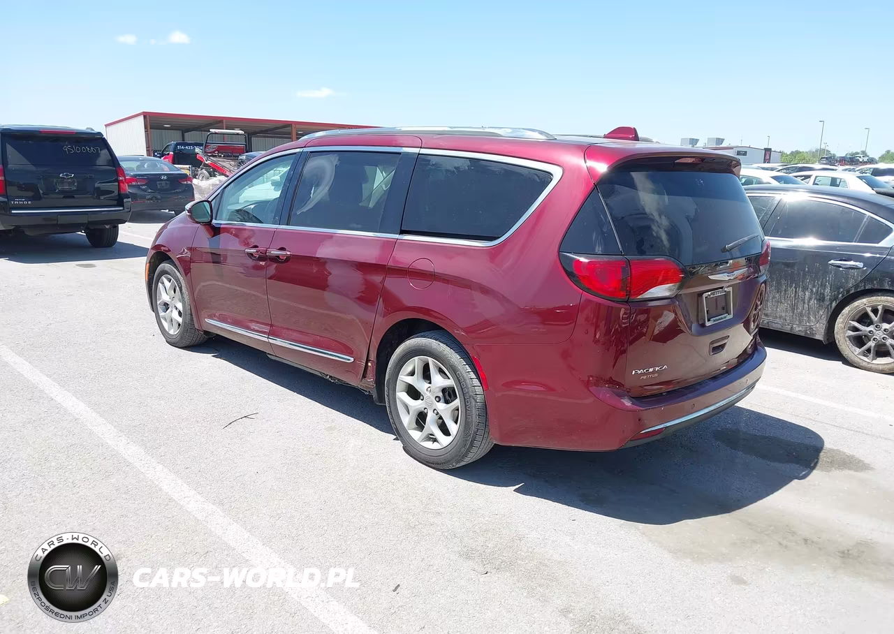 2020 Chrysler Pacifica Limited VIN:2C4RC1GG6LR275857 - 3