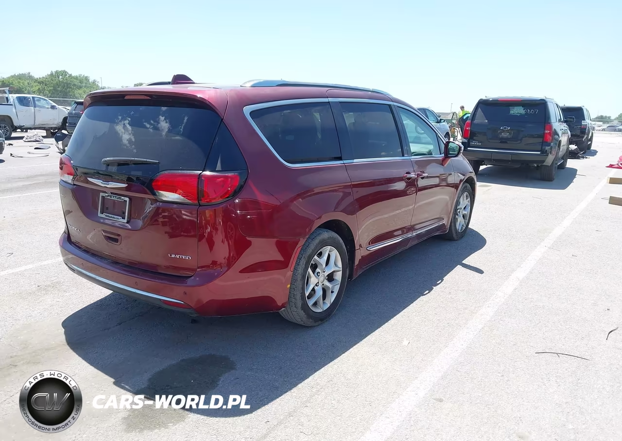 2020 Chrysler Pacifica Limited VIN:2C4RC1GG6LR275857 - 4