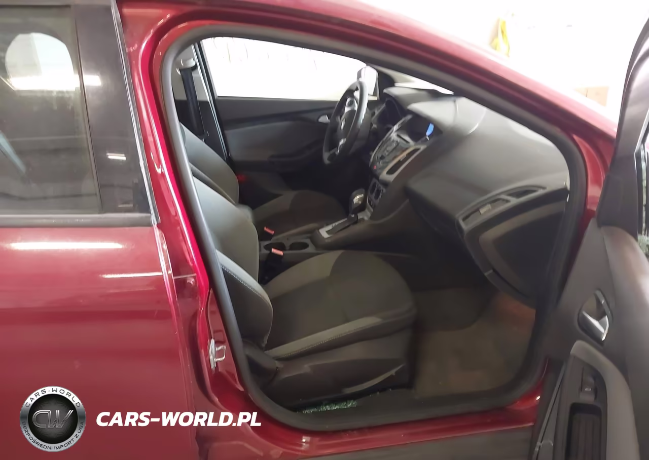 2013 Ford Focus Se VIN:1FADP3F26DL189920 - 5