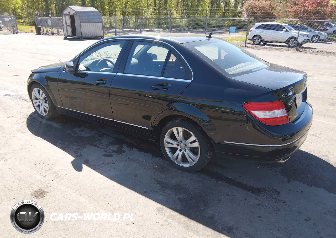 2011 Mercedes-Benz C 300 Luxury 4Matic-Sport 4Matic VIN:WDDGF8BB0BR148471 - 3