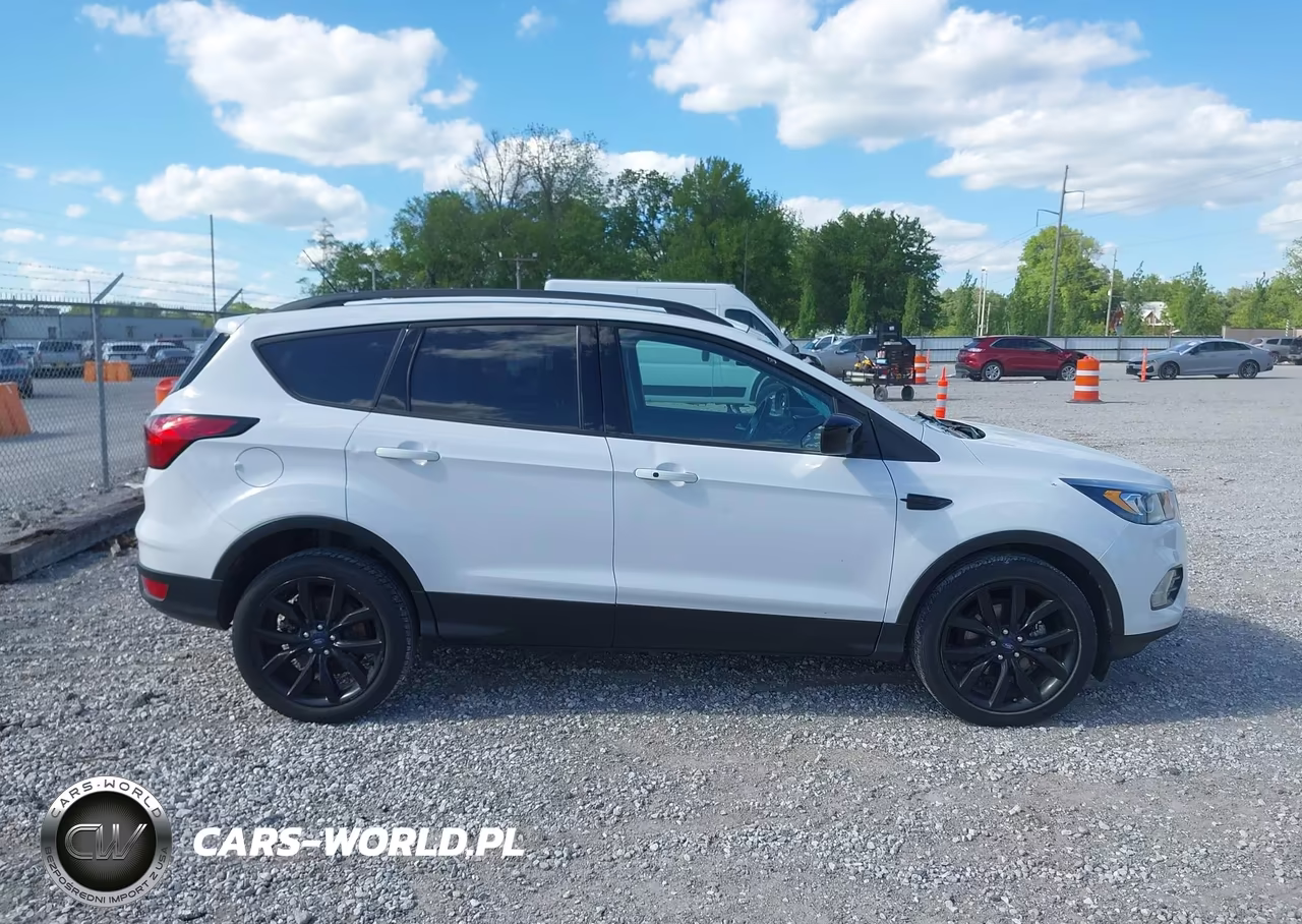 2019 Ford Escape Se VIN:1FMCU0GD0KUC53465 - 13