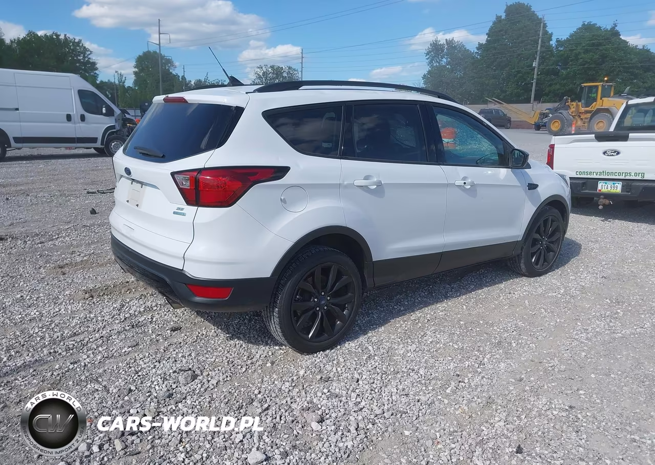 2019 Ford Escape Se VIN:1FMCU0GD0KUC53465 - 4