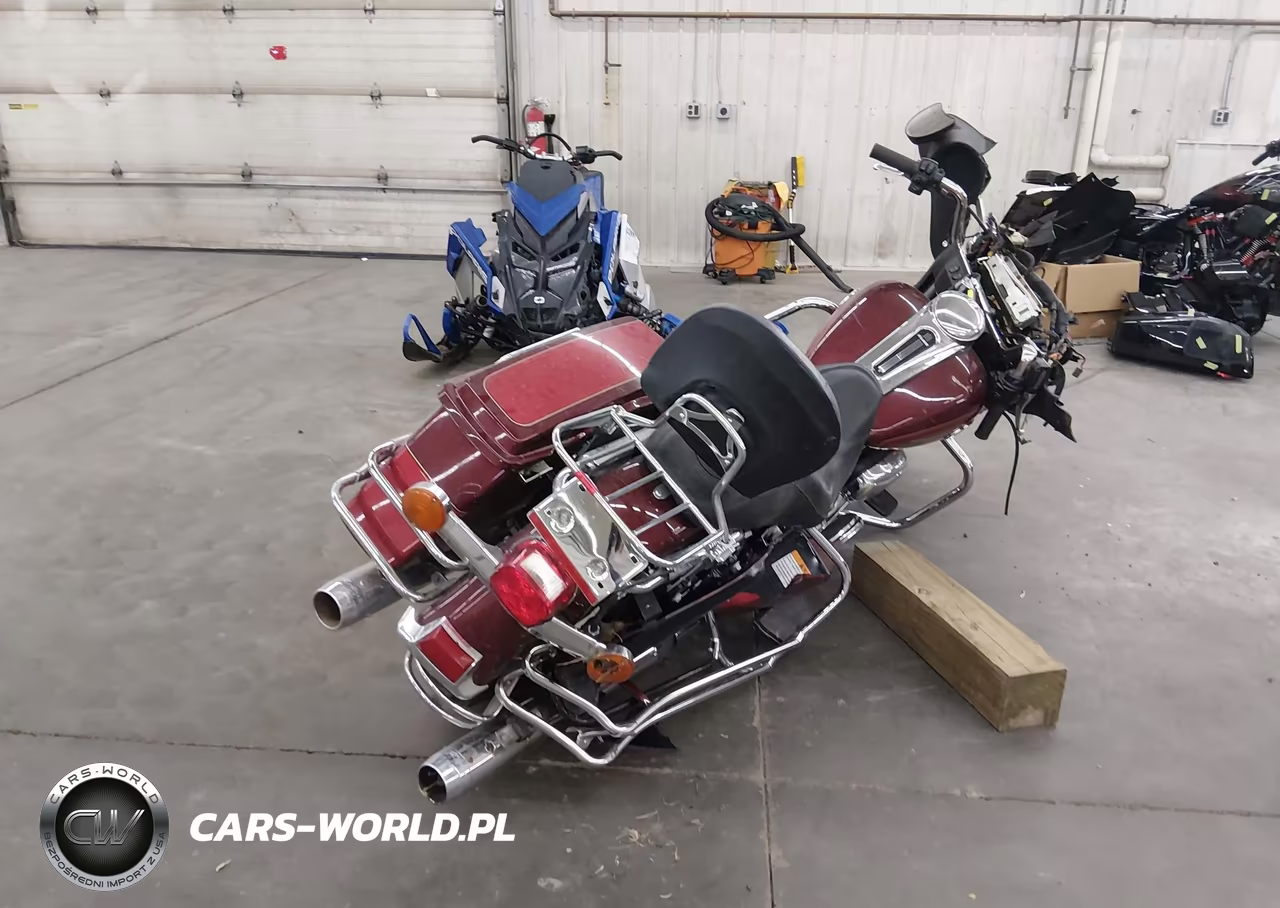 2008 Harley-Davidson Flhtcui VIN:1HD1FC4108Y695535 - 4