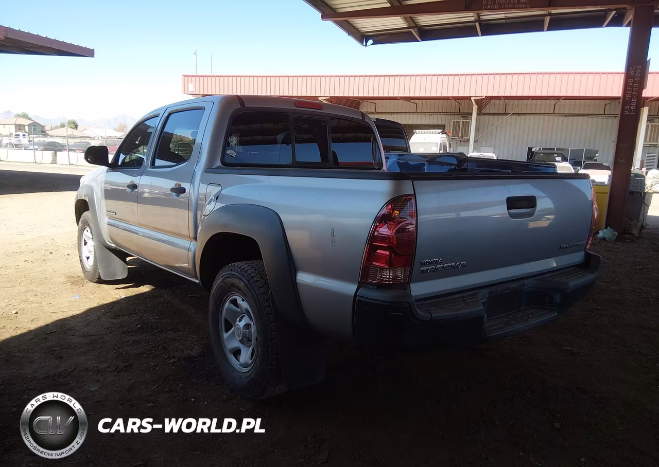 2015 Toyota Tacoma Prerunner VIN:5TFJX4GN1FX047076 - 3