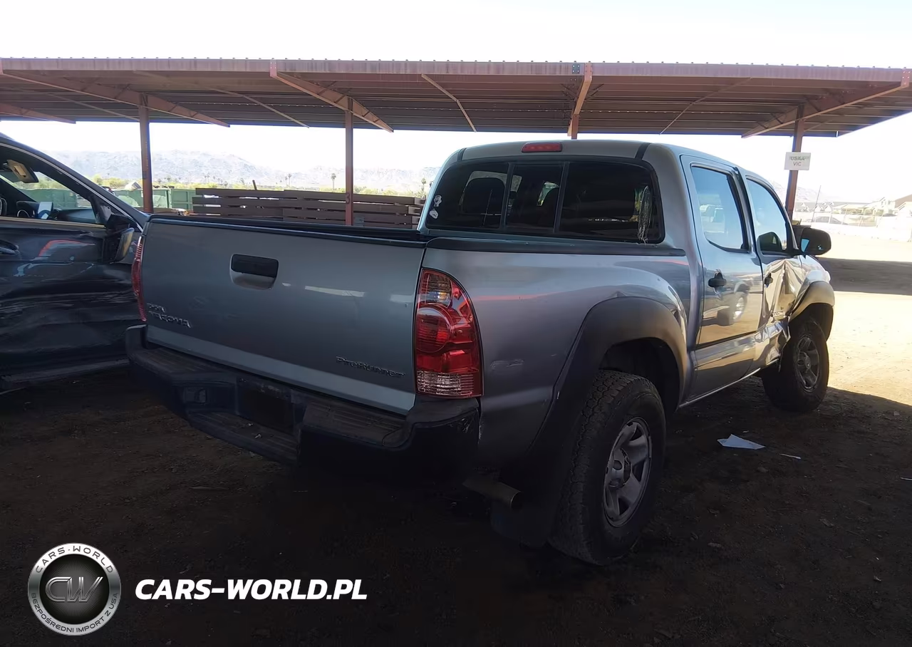 2015 Toyota Tacoma Prerunner VIN:5TFJX4GN1FX047076 - 4