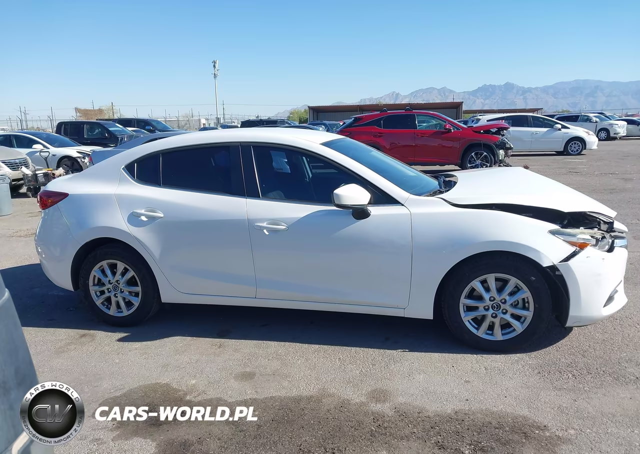 2018 Mazda Mazda3 Sport VIN:3MZBN1U74JM198357 - 14