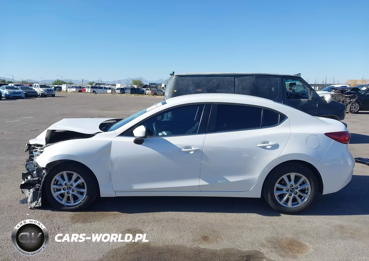 2018 Mazda Mazda3 Sport VIN:3MZBN1U74JM198357 - 15