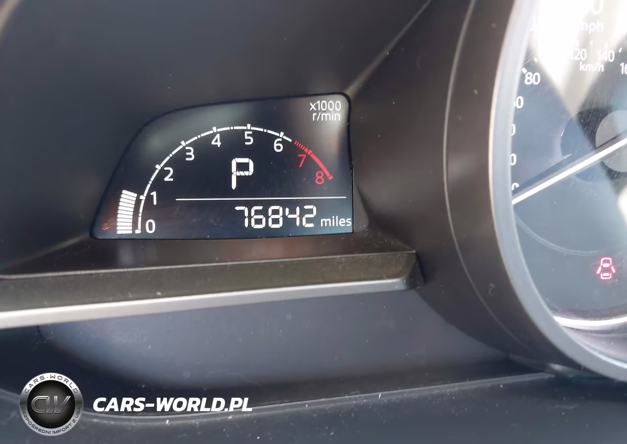 2018 Mazda Mazda3 Sport VIN:3MZBN1U74JM198357 - 16