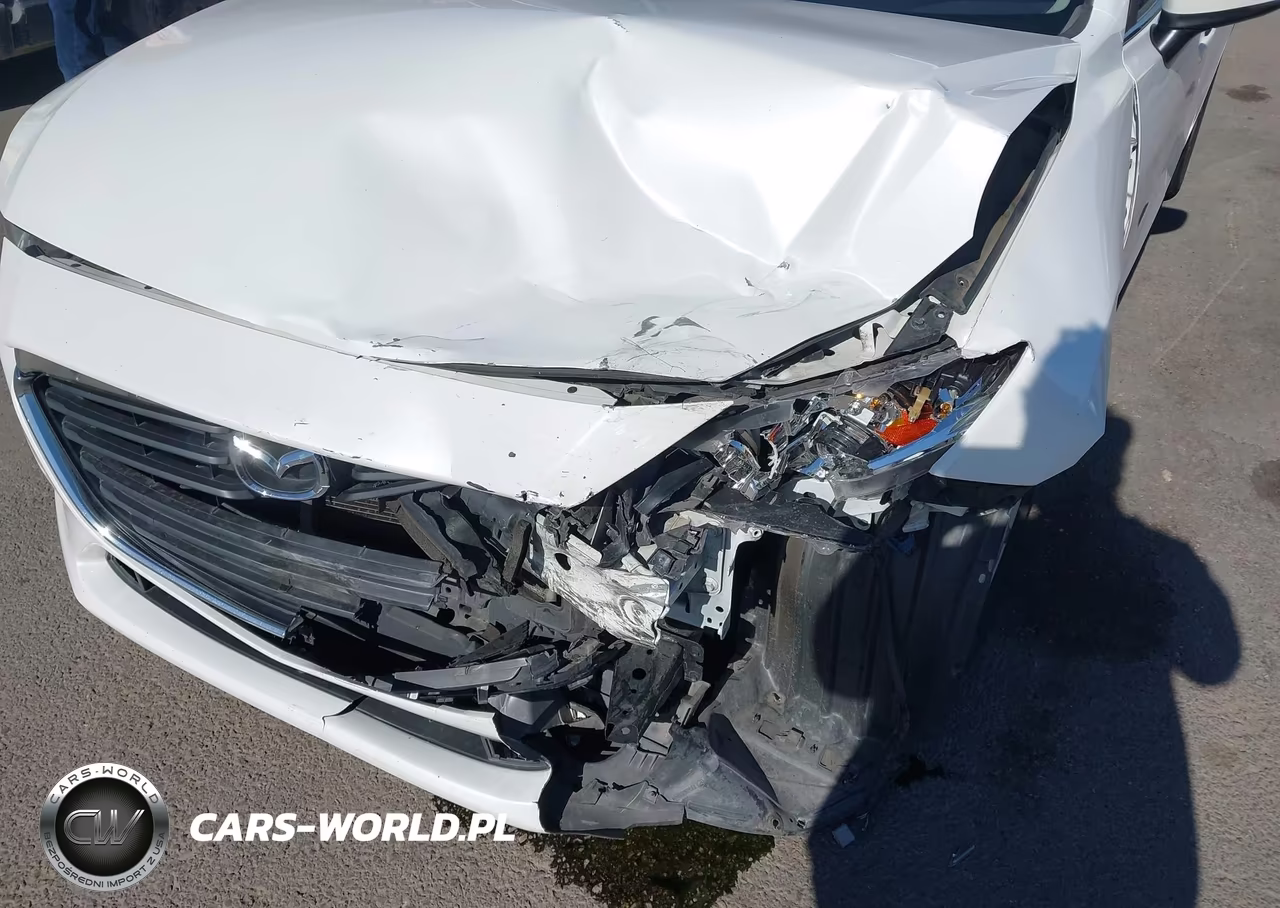2018 Mazda Mazda3 Sport VIN:3MZBN1U74JM198357 - 6