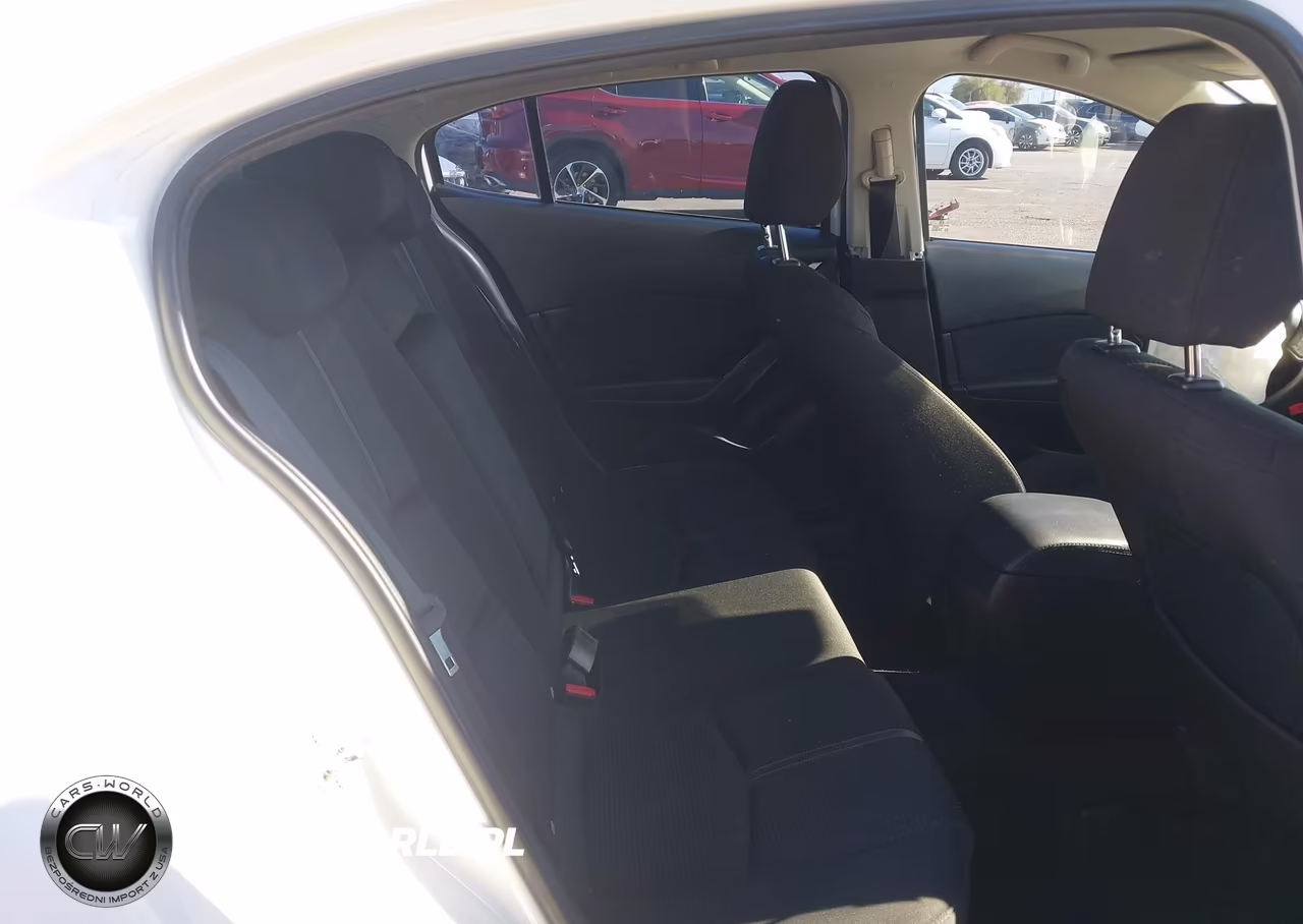 2018 Mazda Mazda3 Sport VIN:3MZBN1U74JM198357 - 8