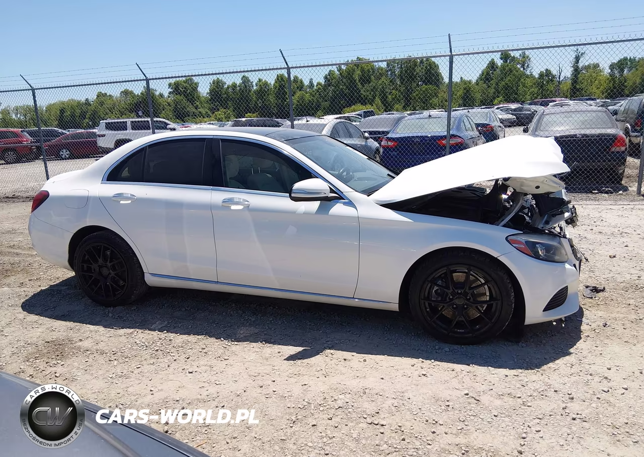 2015 Mercedes-Benz C 300 Luxury 4Matic VIN:55SWF4KB8FU016826 - 13