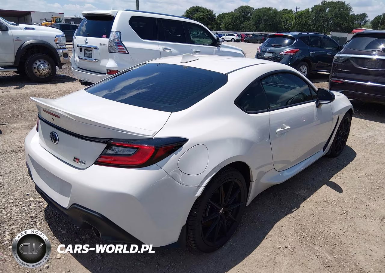 2025 Toyota Gr86 Premium VIN:JF1ZNBE1XS9761046 - 4