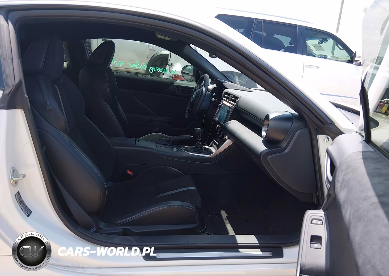 2025 Toyota Gr86 Premium VIN:JF1ZNBE1XS9761046 - 5