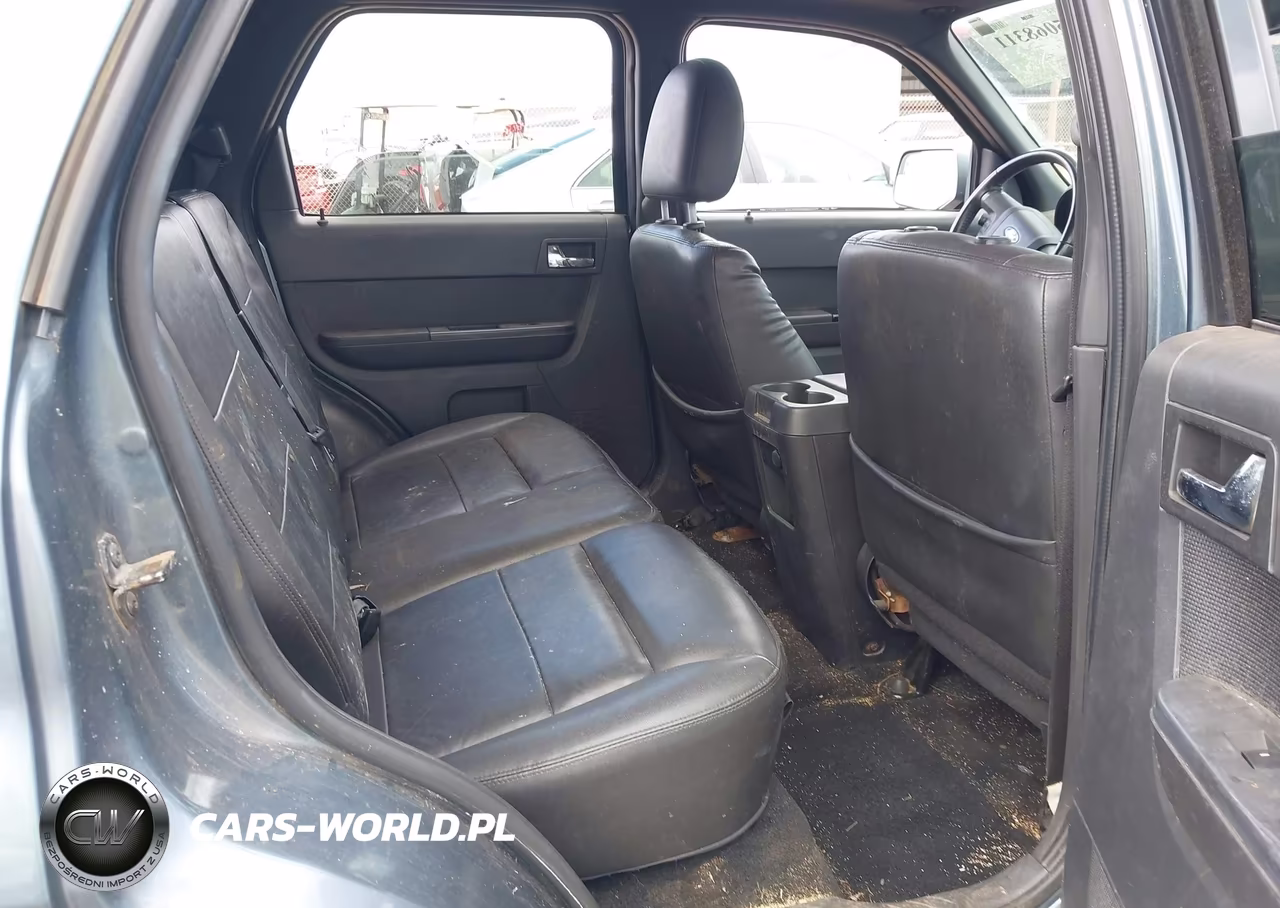 2010 Ford Escape Limited VIN:1FMCU0E70AKA43424 - 8