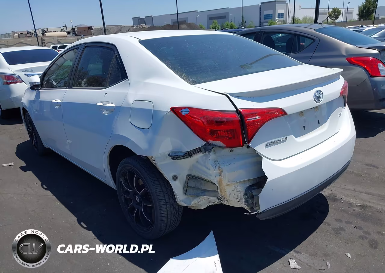 2017 Toyota Corolla Se VIN:5YFBURHE6HP679808 - 3