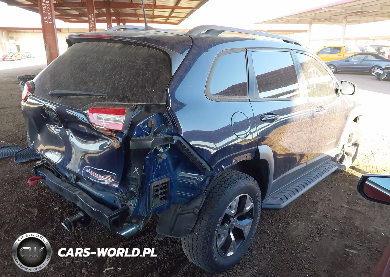2016 Jeep Cherokee Trailhawk VIN:1C4PJMBS1GW122939 - 4