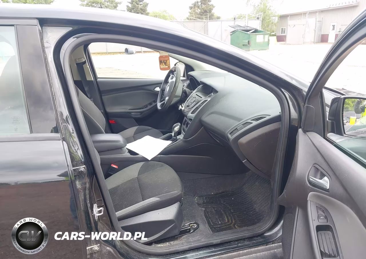 2014 Ford Focus Se VIN:1FADP3F29EL216853 - 5