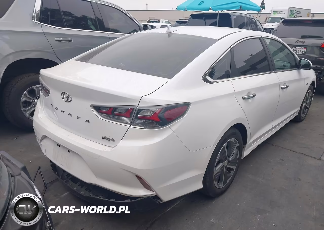 2019 Hyundai Sonata Plug-In Hybrid VIN:KMHE14L29KA091298 - 4