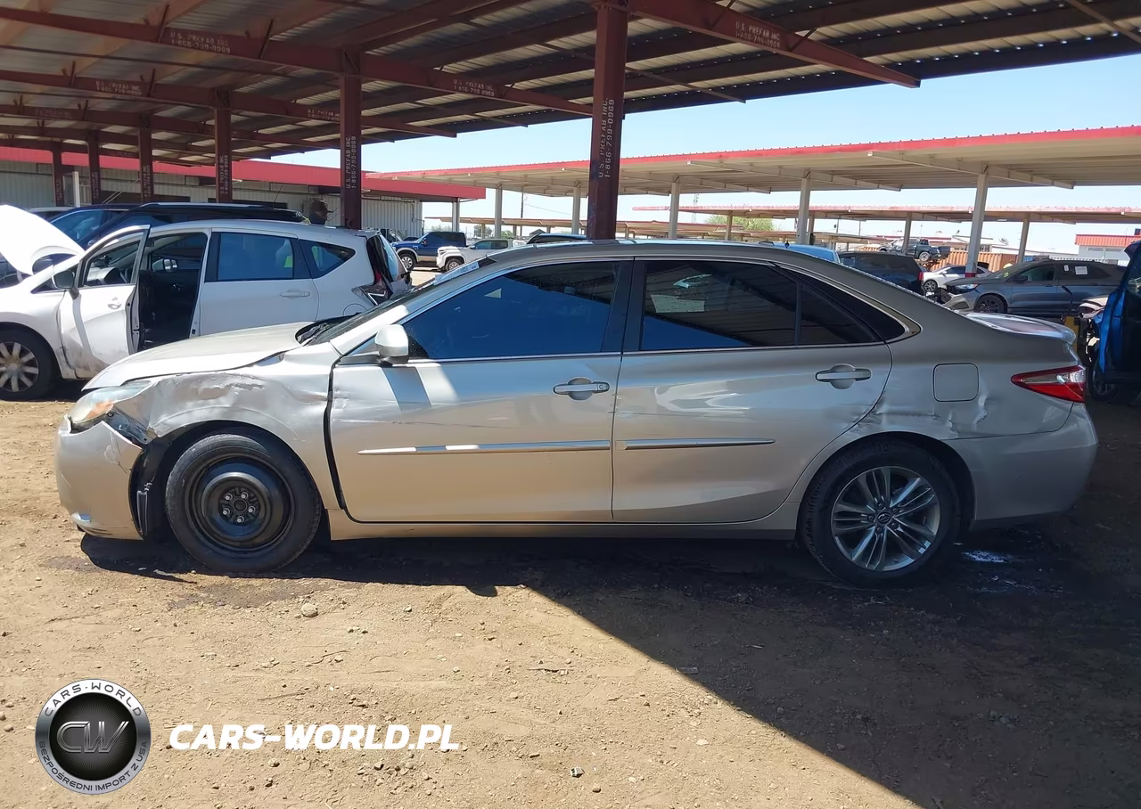 2015 Toyota Camry Se VIN:4T1BF1FK2FU901518 - 15