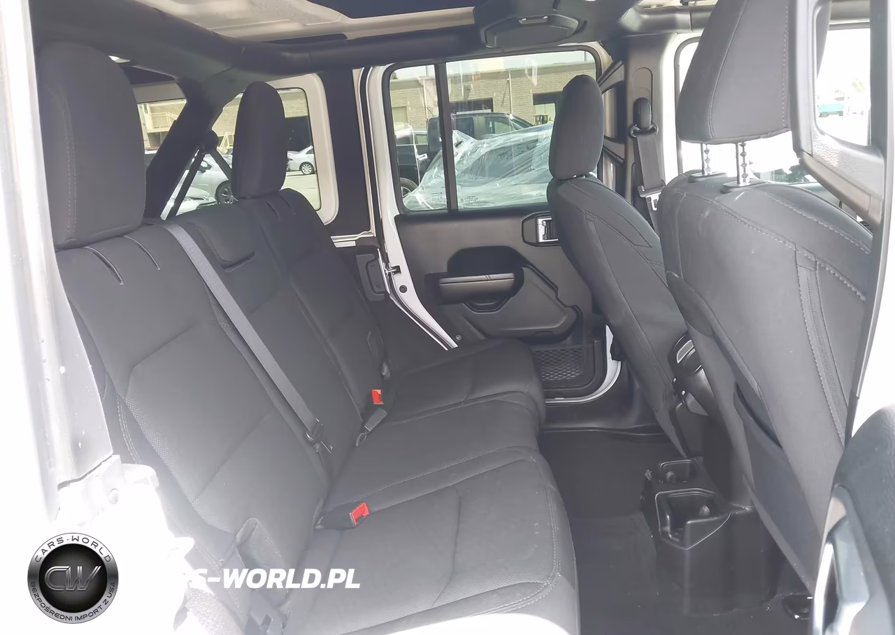 2021 Jeep Wrangler Unlimited Sport S 4X4 VIN:1C4HJXDG2MW523703 - 8