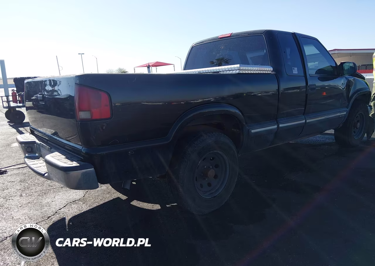 2001 Chevrolet S-10 Ls VIN:1GCDT19W018223051 - 4
