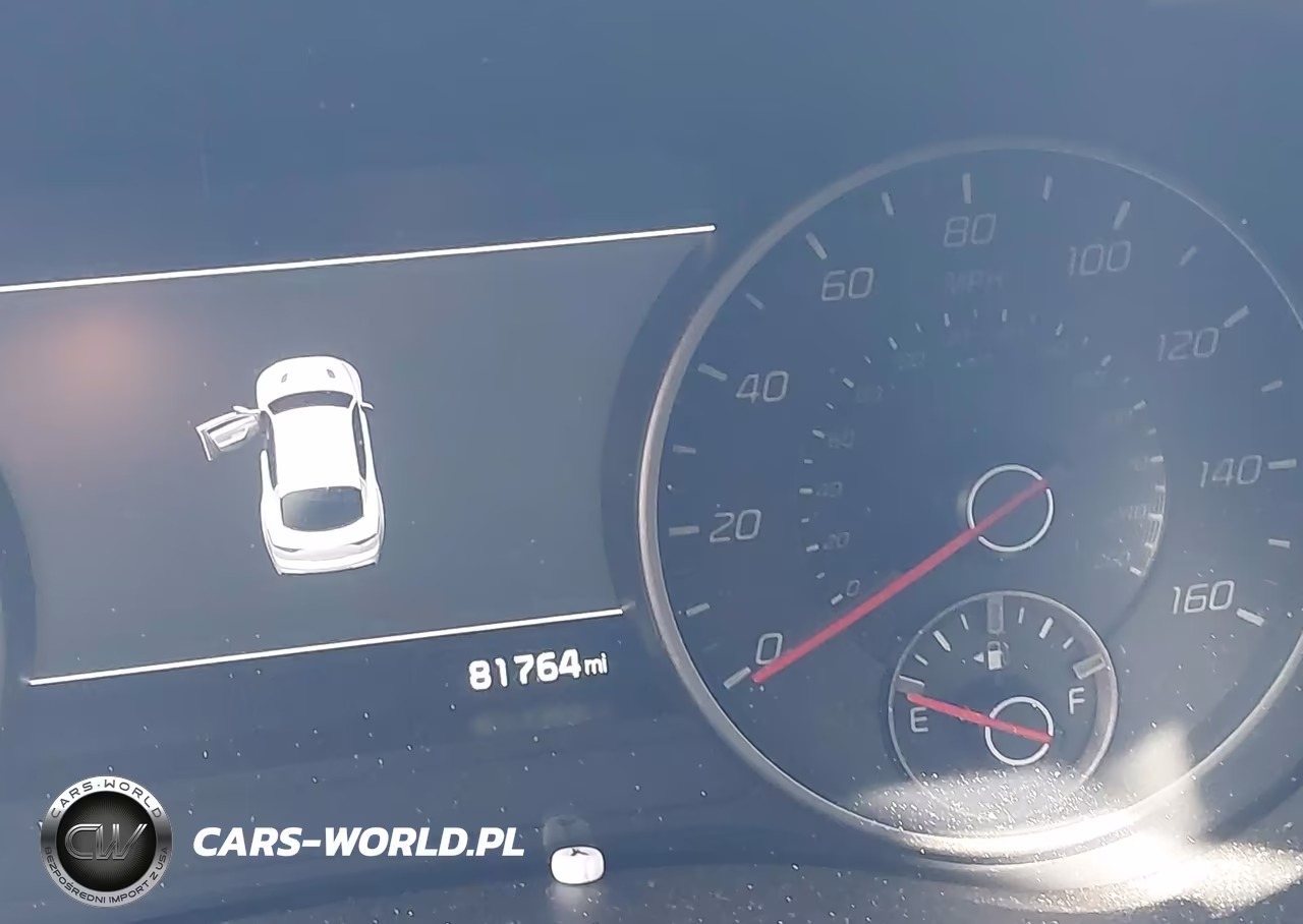 2018 Kia Stinger Premium VIN:KNAE25LA6J6017009 - 15