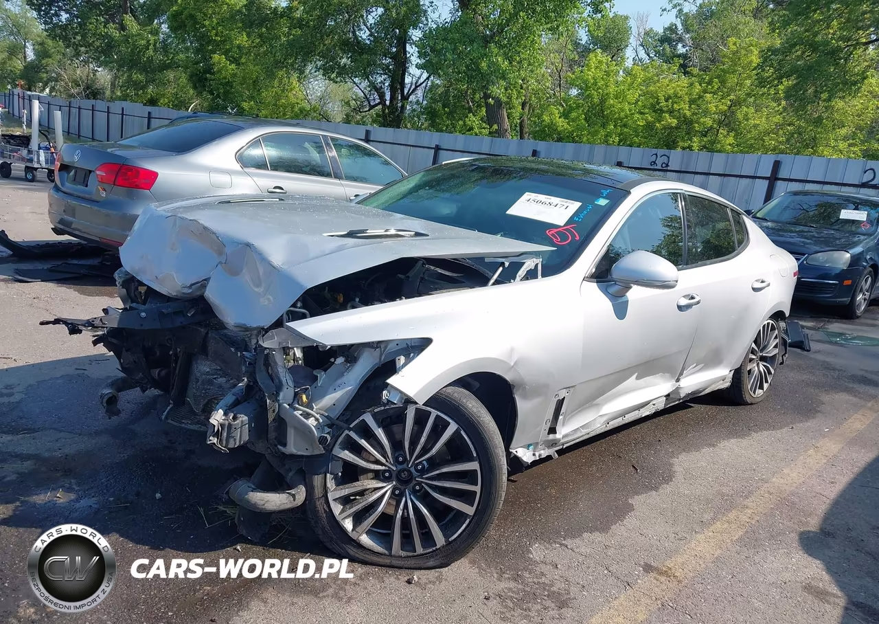 2018 Kia Stinger Premium VIN:KNAE25LA6J6017009 - 2