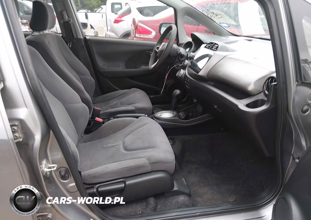 2010 Honda Fit VIN:JHMGE8H2XAS003786 - 5